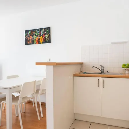 דירה Cosy In The Centre